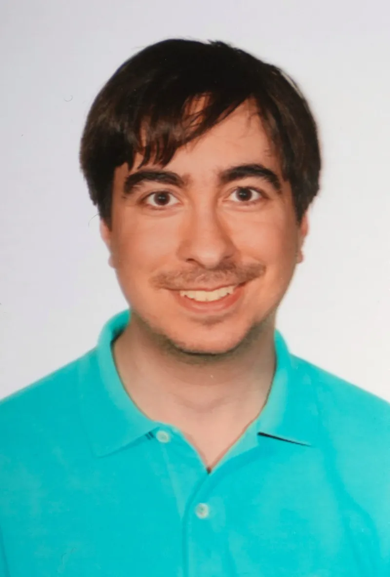 Retrato de Javier Maroto Morales, fundador y director técnico de Iatros Technologies